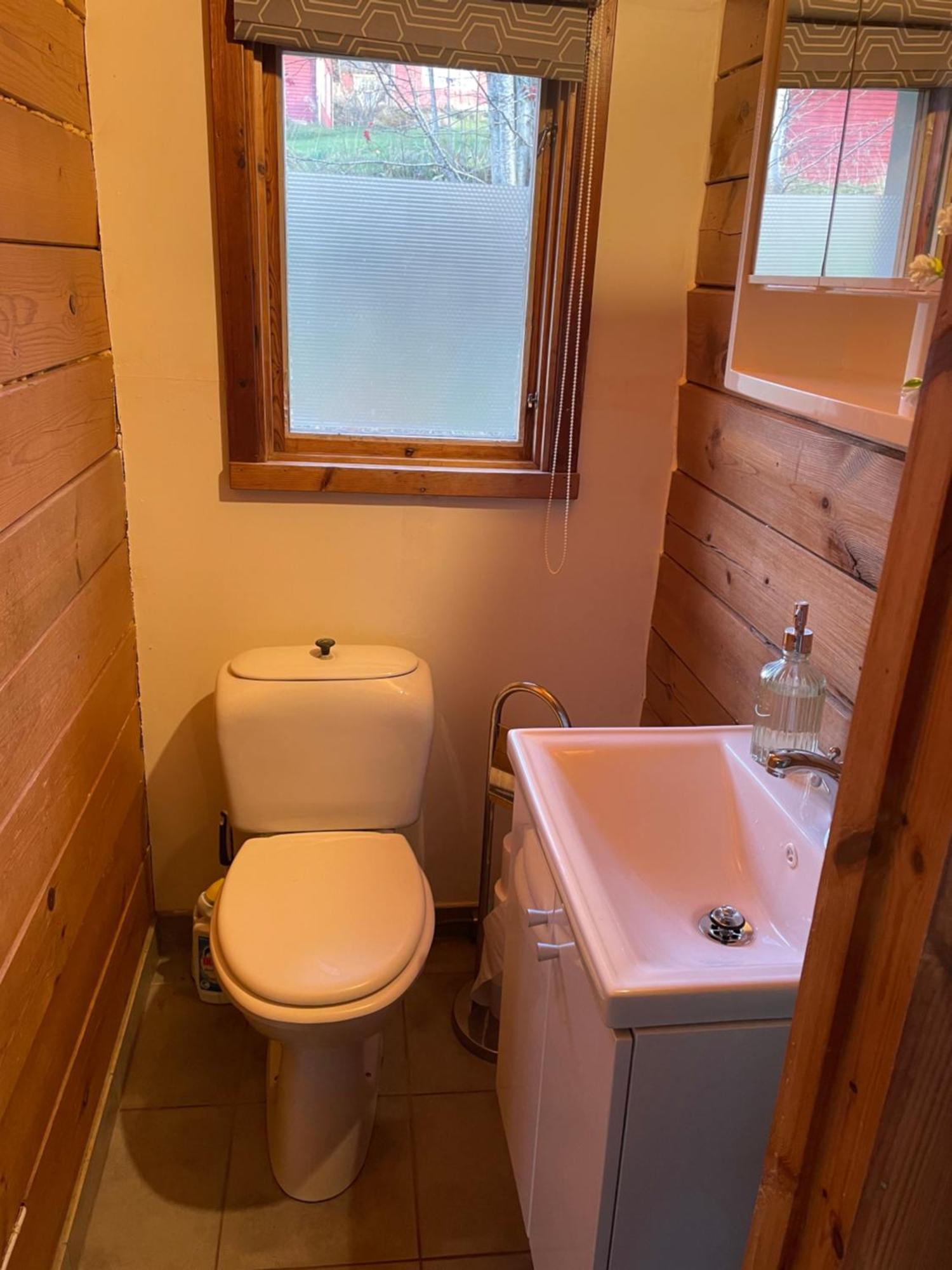 Three Rooms Stuga I Stugby Near National Park Undenäs المظهر الخارجي الصورة