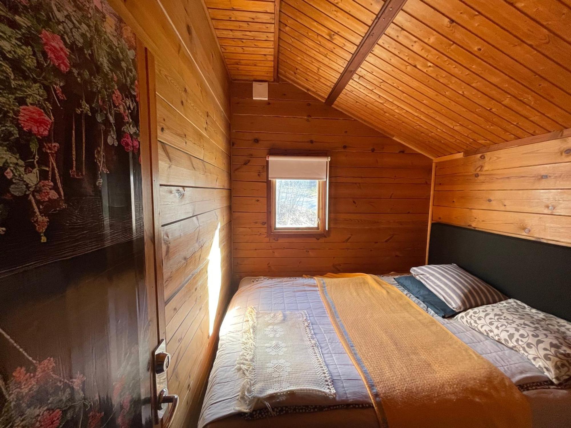 Three Rooms Stuga I Stugby Near National Park Undenäs المظهر الخارجي الصورة